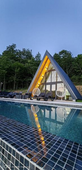 UNA RESORT